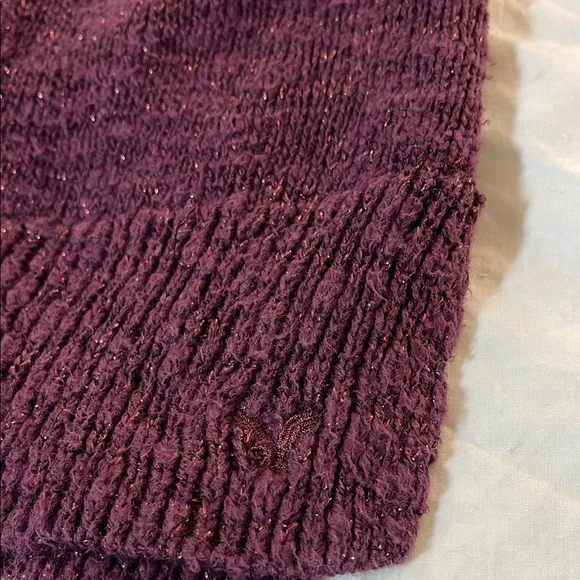 American Eagle Outfitters Rich Burgundy V-Neck Sweater - Picture 6 of 11